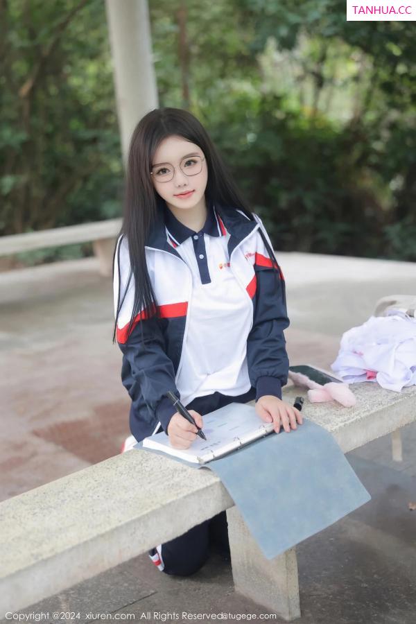  [XiuRen]高清写真图 2024.04.02 No.8335 小薯条nienie 美臀性感第16张图片